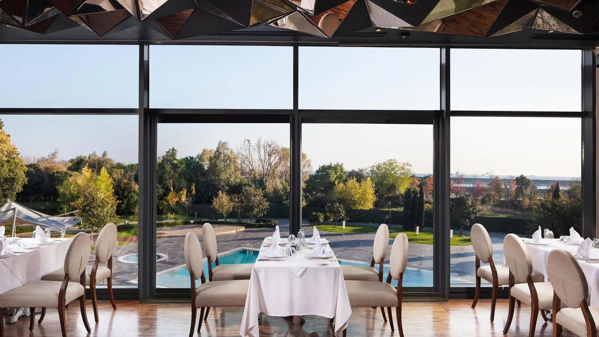 Sheraton Istanbul Atakoy Hotel 5*,