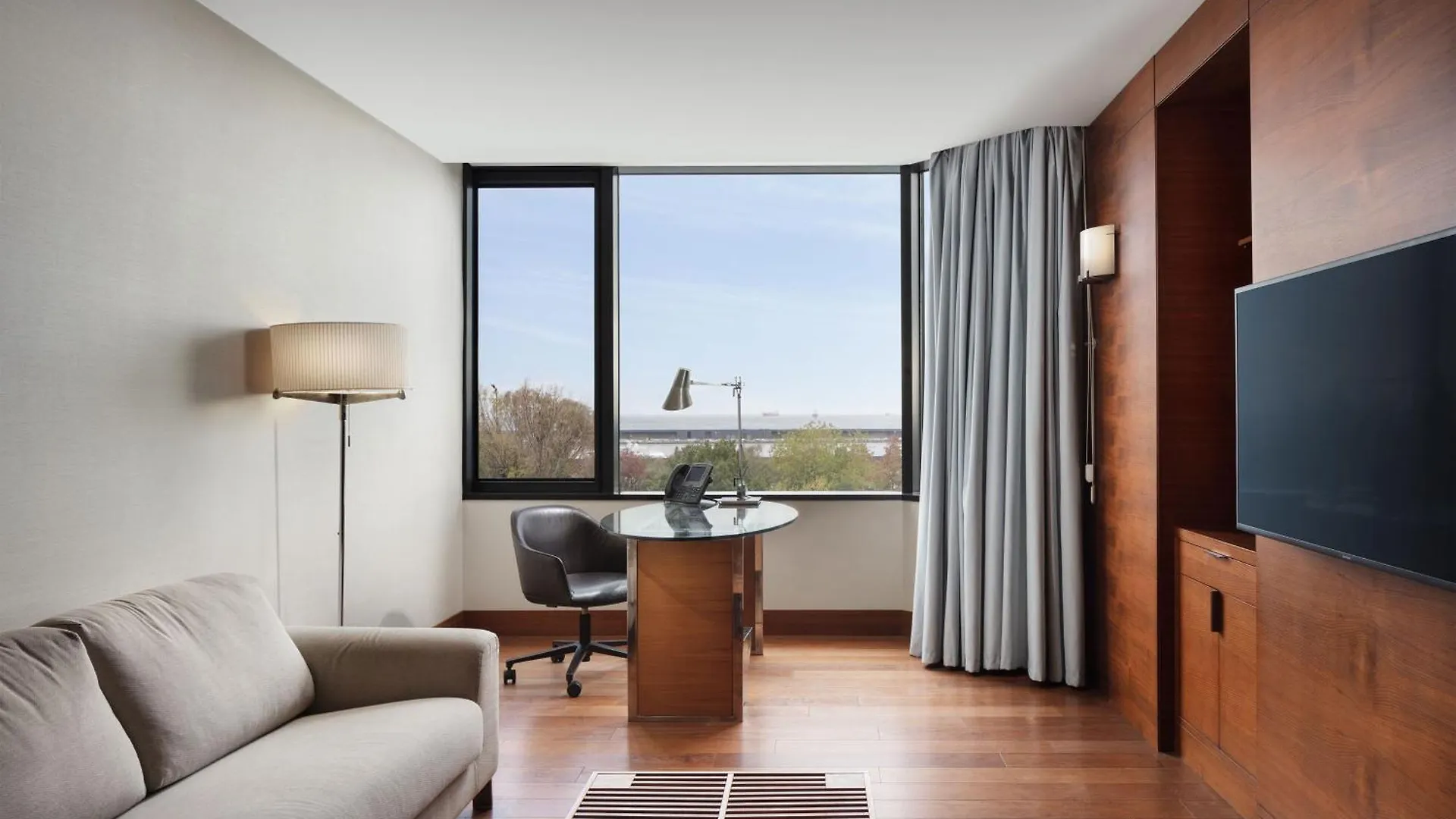 Sheraton Istanbul Atakoy Hotel 5*,